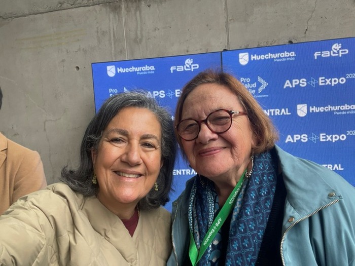 Dra. Guadalupe Verdejo Pivet, presidenta de SOCHISAL, junto a la ministra de Salud, Dra. May Chomali.